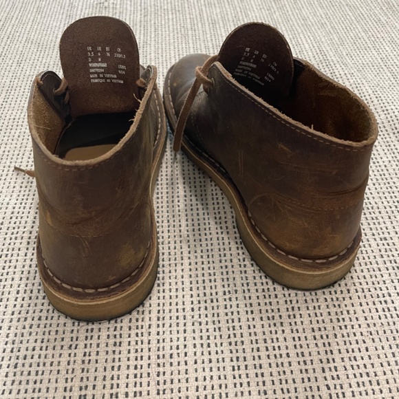 Original Clarks - Picture 3 of 3